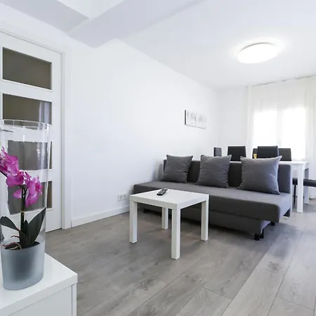 Pineda 7 Planet Apartment *